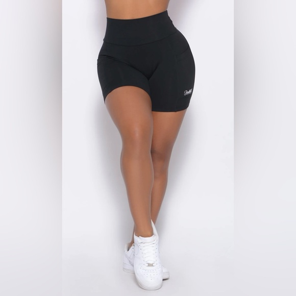 Bombshell Bike Shorts with Pockets - Picture 6 of 10